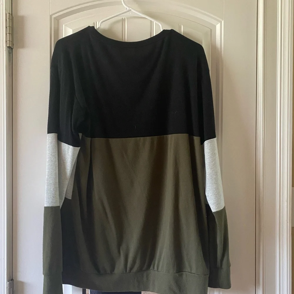 Shein Striped Top - Picture 2 of 2
